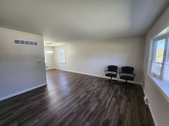 5th image of 2317 Kellogg Ave