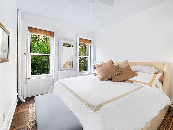 4th image of 25 Charles St APT 2C