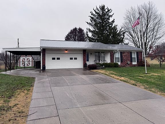 2nd image of 55 Lexington Ln