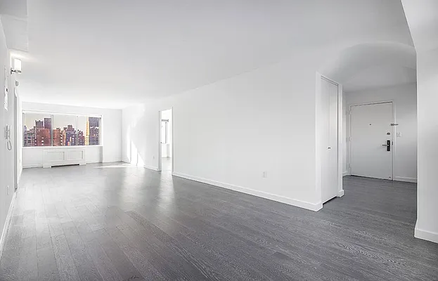 Rented by Greystar | media 3