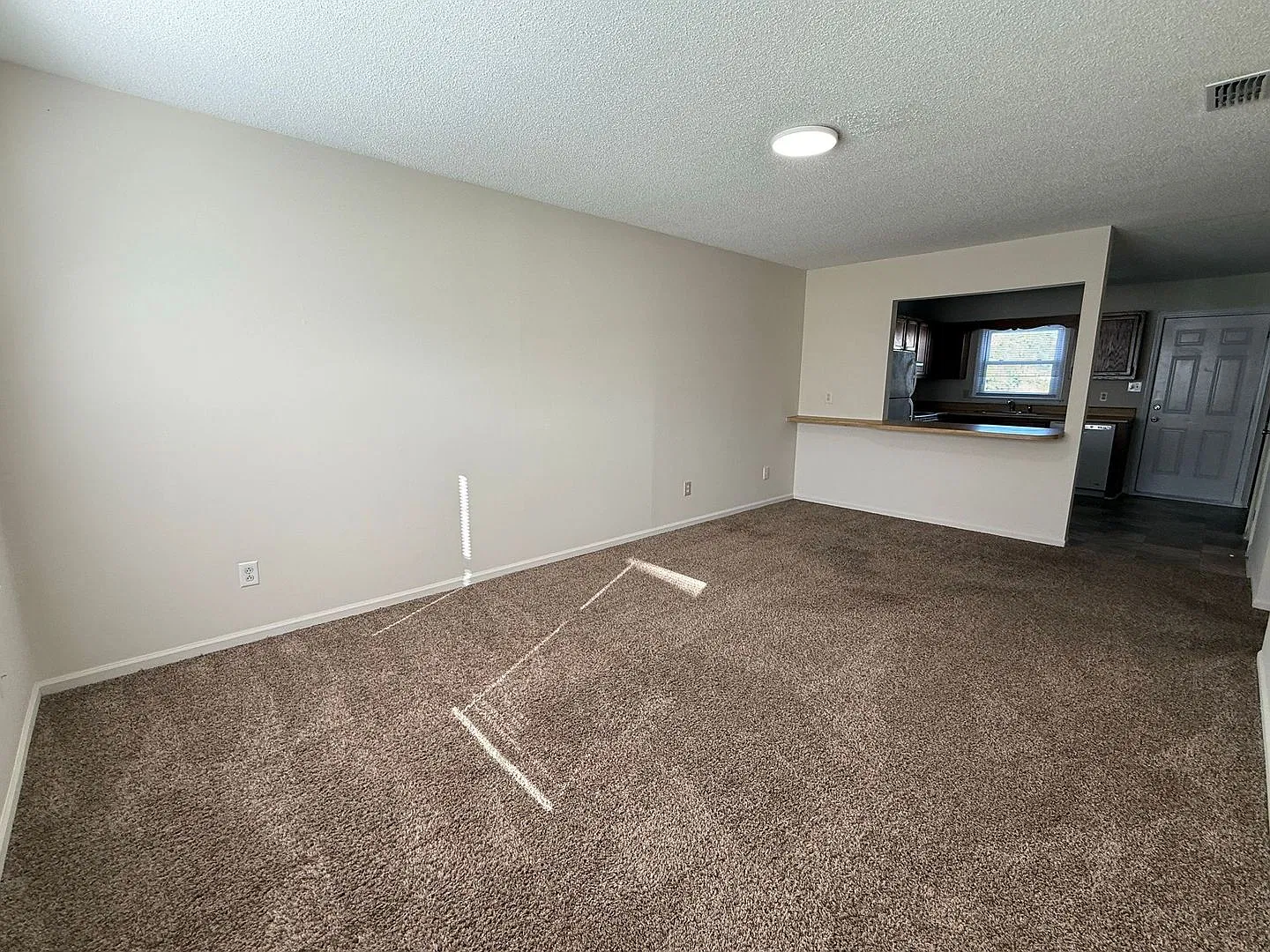 2 bedroom, 1 bath Duplex — Photo 3