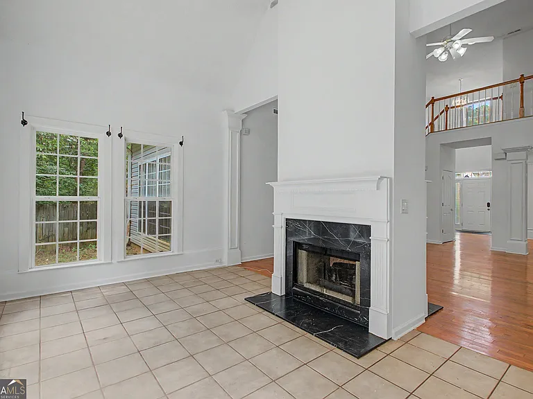 255 Squire Ln — Photo 19