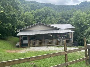 7890 State Route 2030, Banner, KY 41603