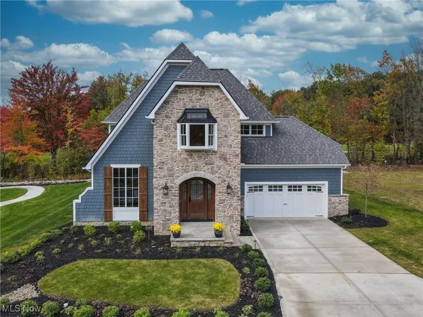 601 Trentstone Cir, Aurora, OH 44202