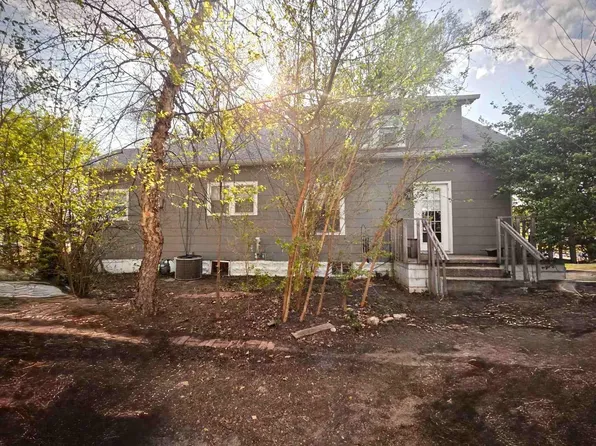 223 W 12th St, Newton, KS 67114