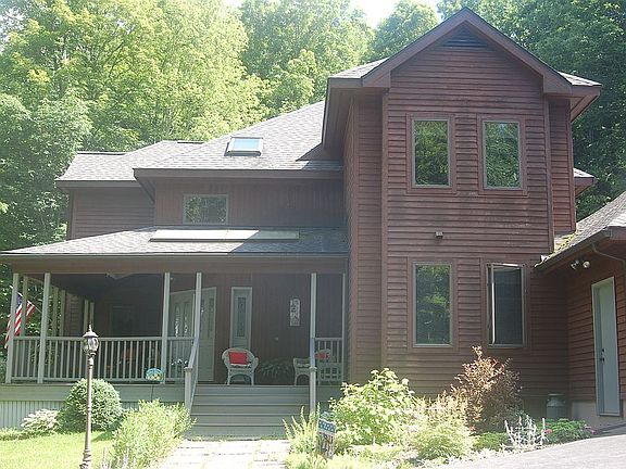 2nd image of 6 Sweet Briar Ln
