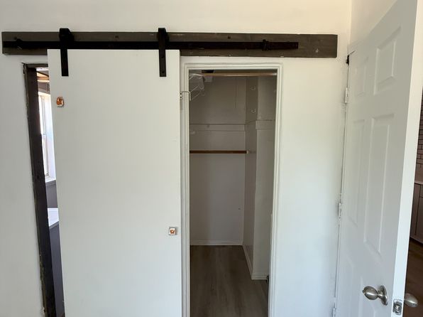 220 W D St #408