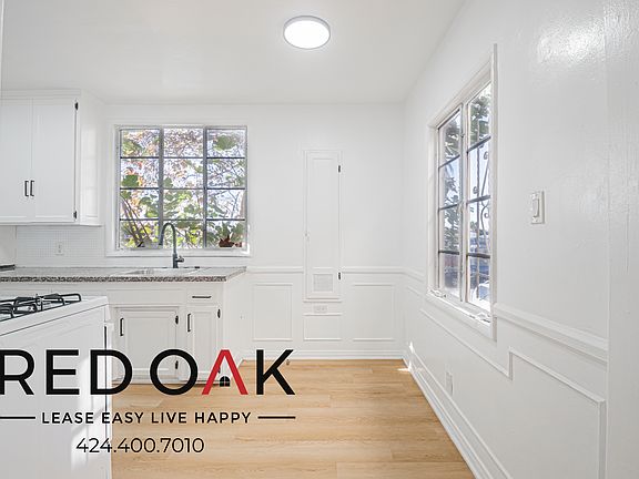 3rd image of 1030 Menlo Ave APT 17