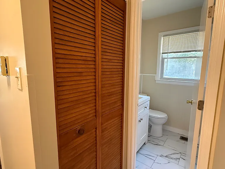 321 Orchard Ln — Photo 9