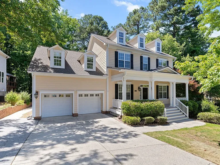 111 Sir Walker Ln — Photo 3
