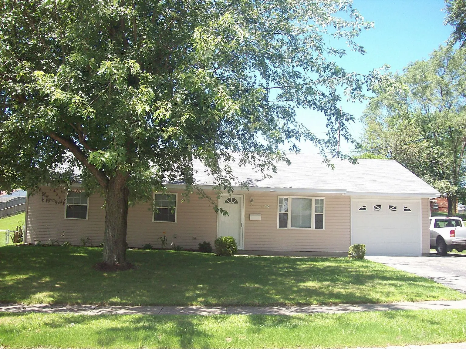 4179 Phillips St photo 1