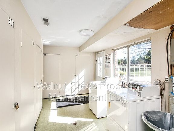 4th image of 2104 Tower Blvd APT 102