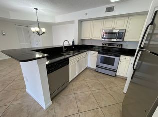 1210 Wildwood Lakes Blvd APT 105, Naples, FL 34104