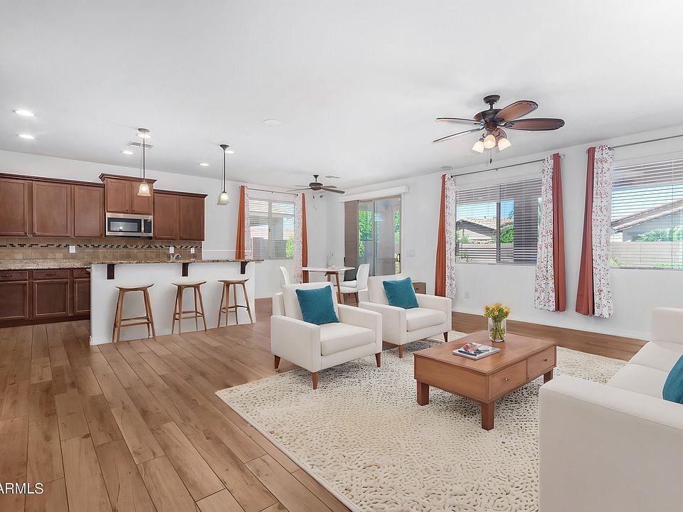 1st image of 522 W STANLEY Avenue