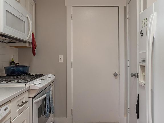 4th image of 2678 S McCartney Ln