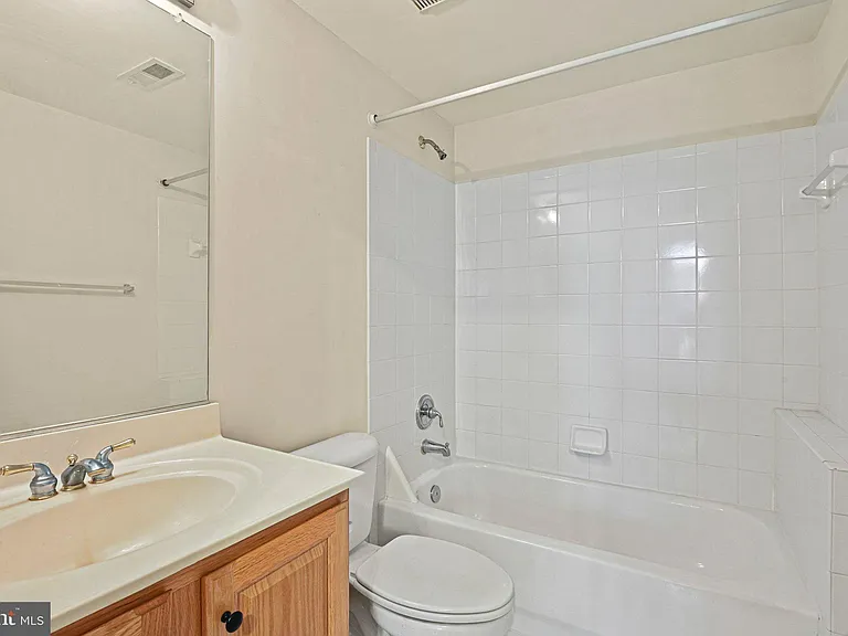 2658 Logan Wood Dr — Photo 33
