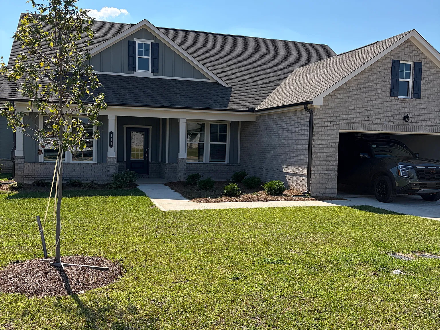 4 bed, 1880 sqft, $800 — Photo 1