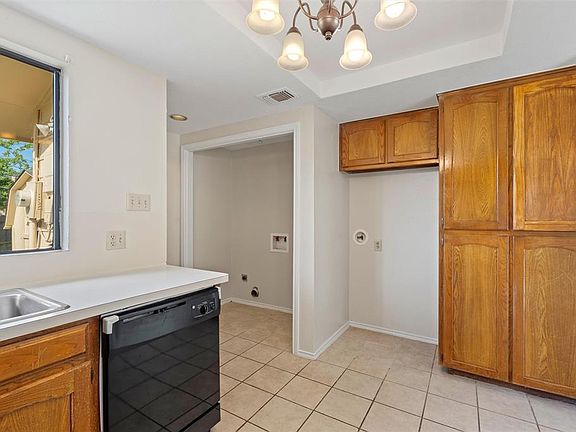5th image of 1100 Cloudcrest Ct