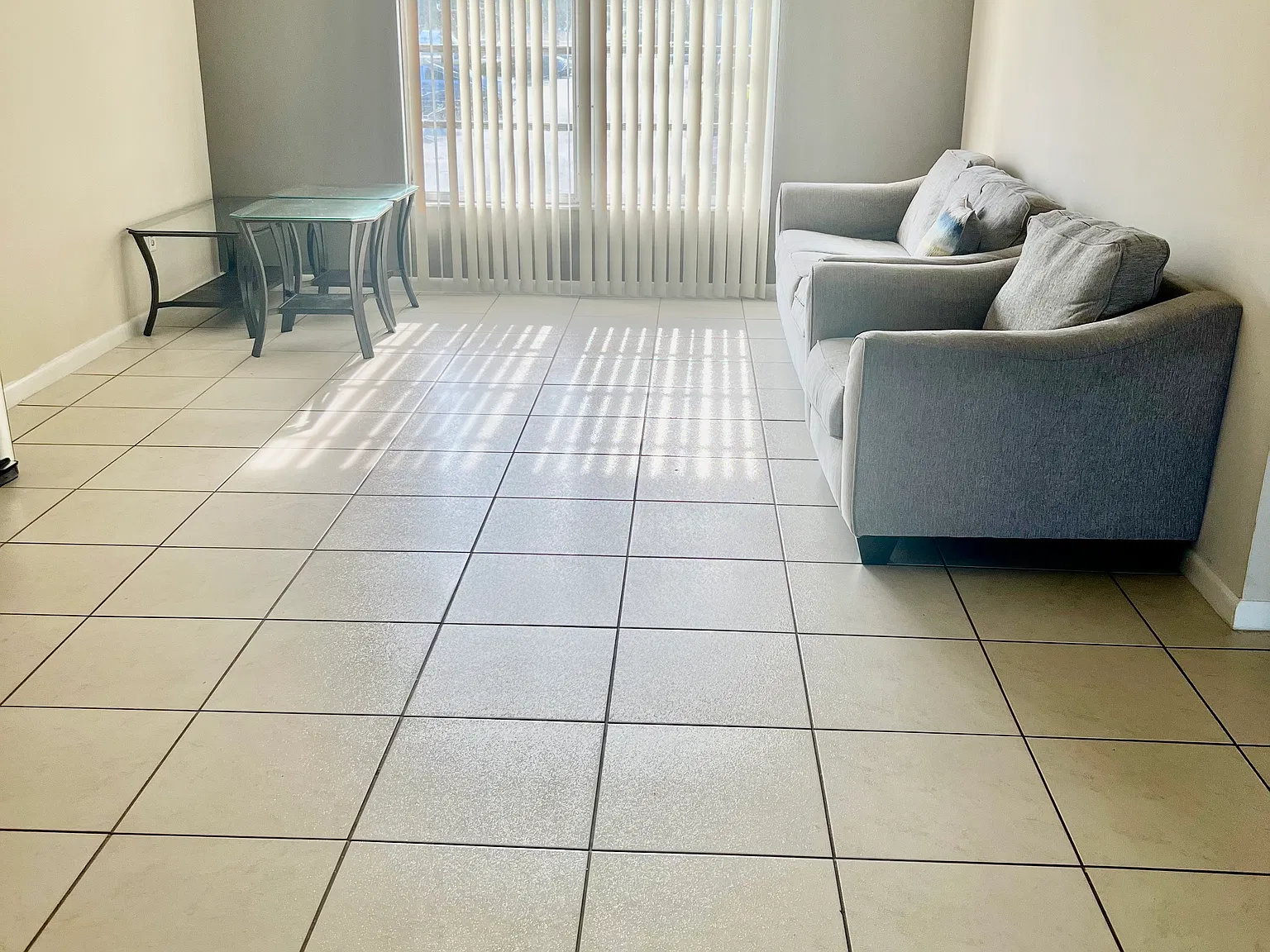2 bed, 1200 sqft, $1,375 — Photo 2