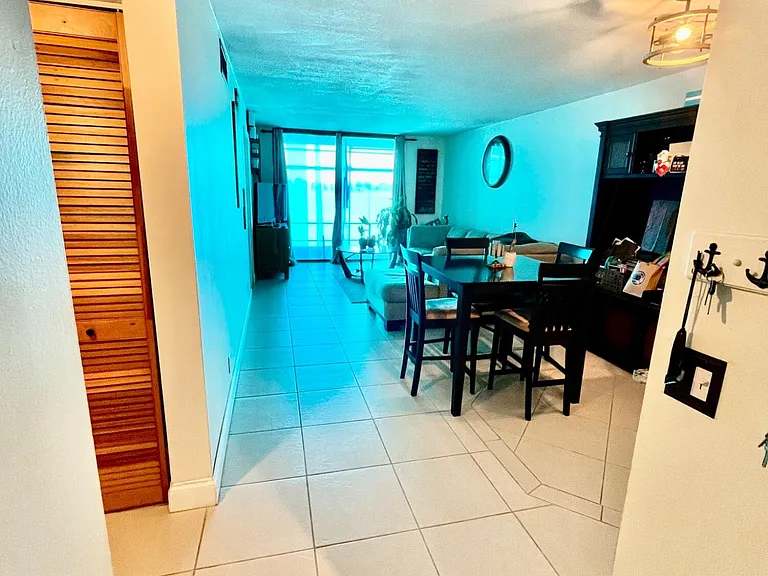 113 Lake Emerald Dr #209 — Photo 6