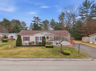8 Heather Ln, Carver, MA 02330