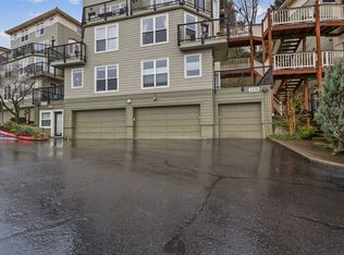 335 NW Uptown Ter APT 1B, Portland, OR 97210