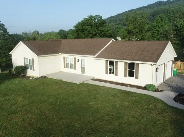 6002 Kourtney Ct, Huntingdon, PA 16652