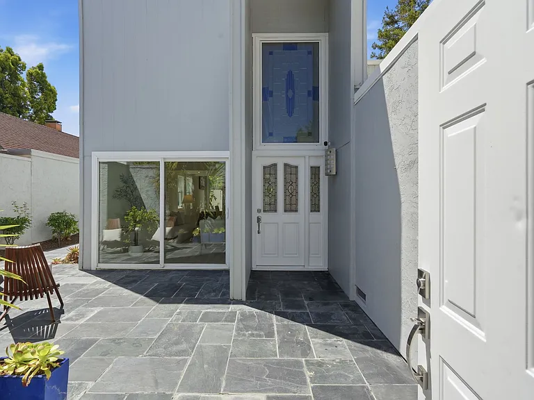 544 Castlerock Ct — Photo 1