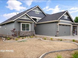 60845 Westview Dr, Nine Mile Falls, WA 99026