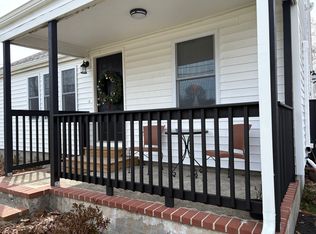 653 Metacom Ave, Warren, RI 02885