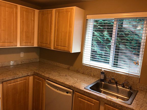 4th image of 11115 NE 124th Ln