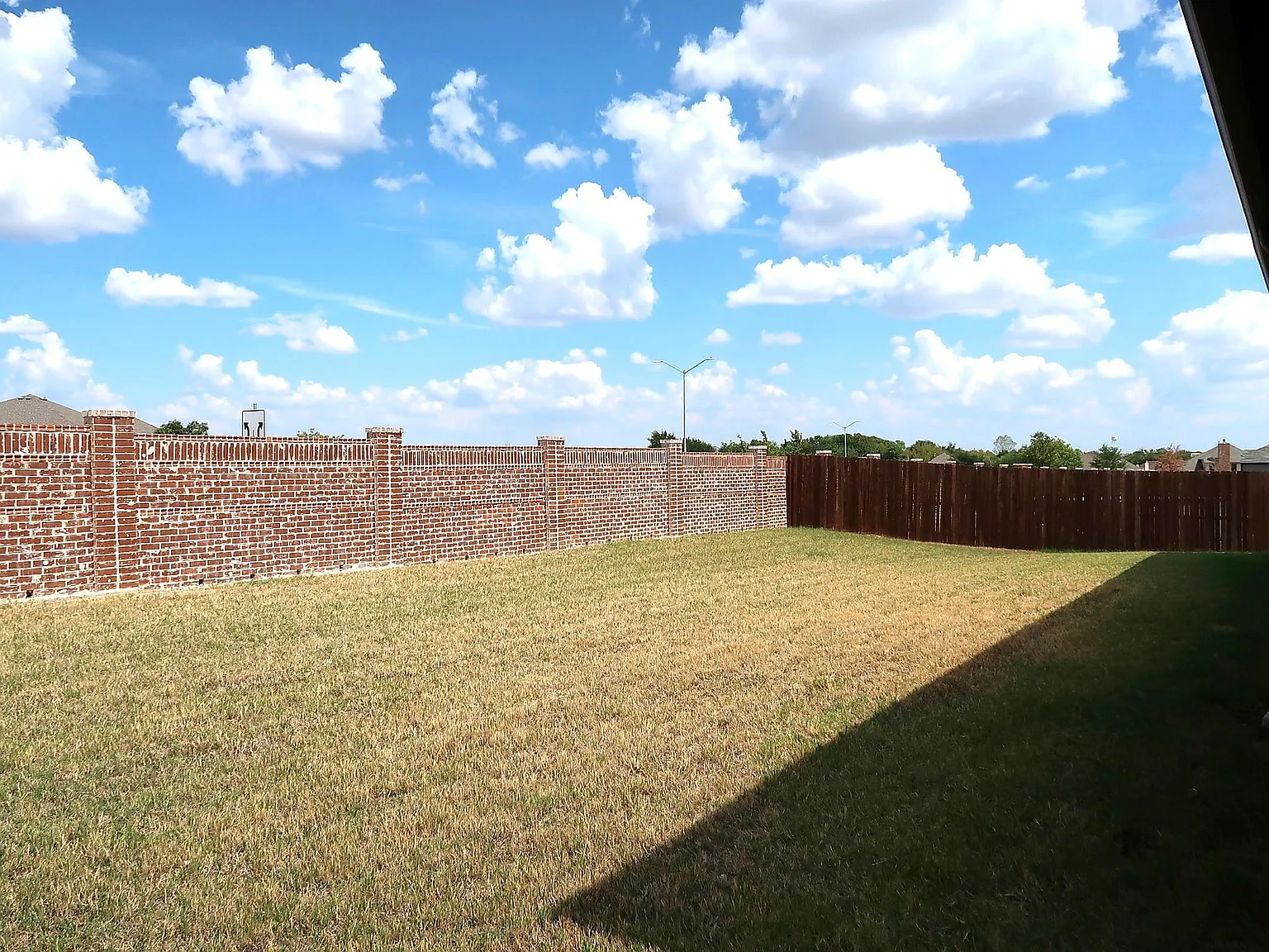 4 bed, 3.0 bath, 3021 sqft, $3,850 — Photo 3