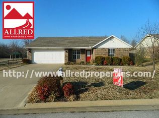 4480 W Cheyenne Dr, Fayetteville, AR 72704