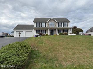 135 Karr Dr, Lewisburg, PA 17837