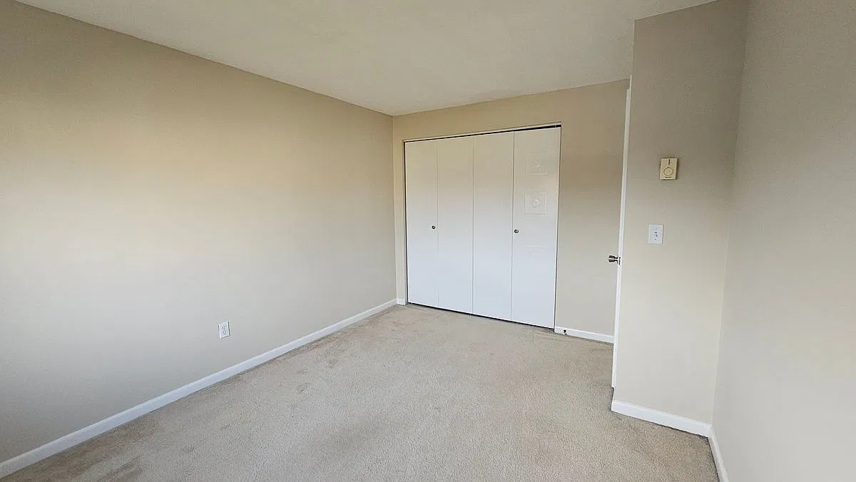 2 bed, 1.5 bath, 976 sqft, $1,975 — Photo 4