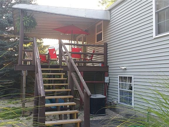 3rd image of 318 Stewart St