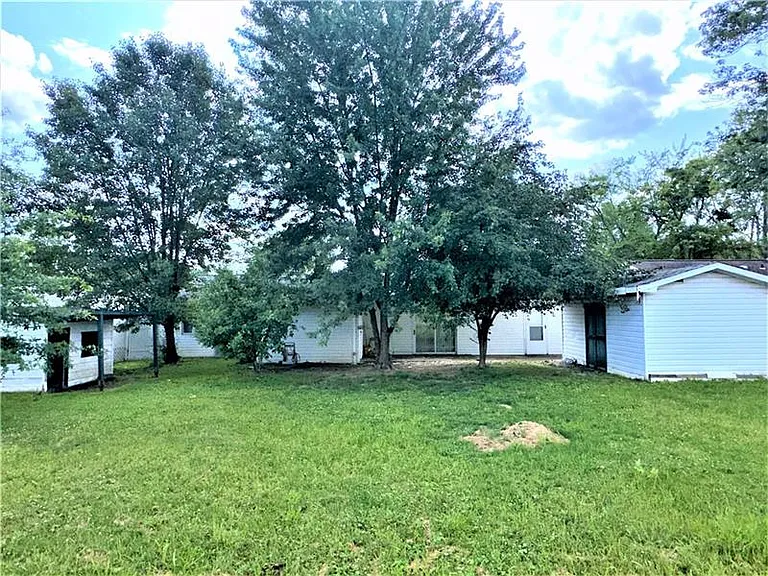 411 Sussex Dr — Photo 29