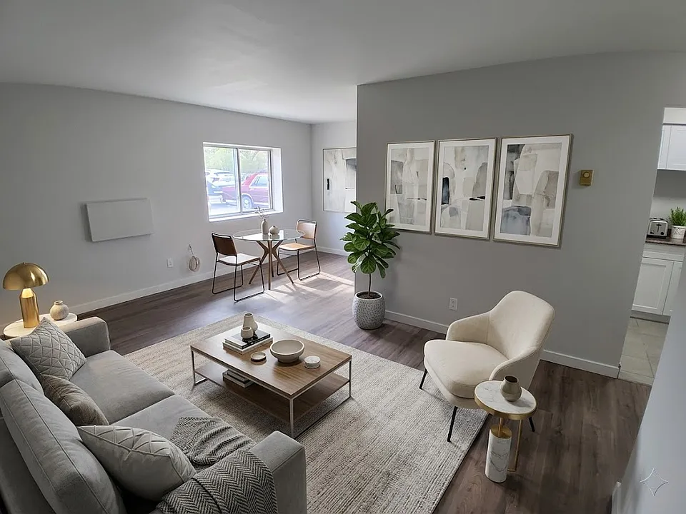2225 University Ave W