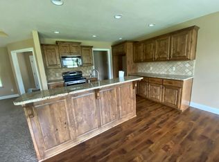 4918 W Silo Hills Dr, Springfield, MO 65802