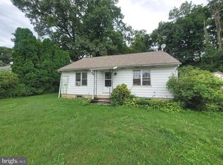3115 Old Post Rd, Slatington, PA 18080