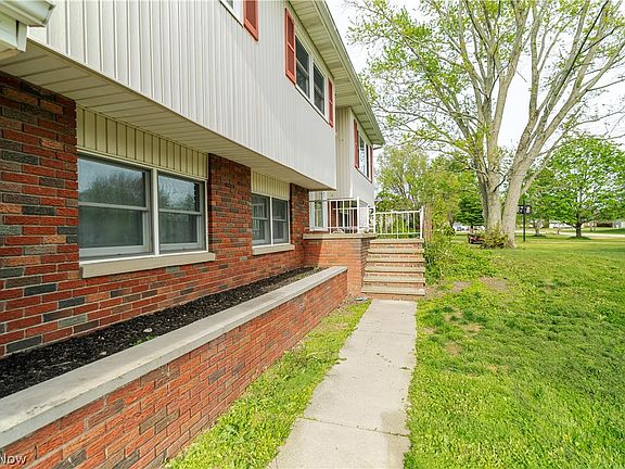 3rd image of 333 Kathleen Dr