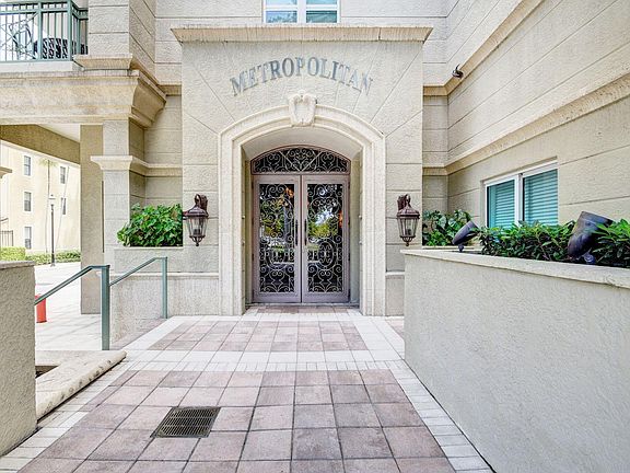 3rd image of 403 S Sapodilla Ave APT 214