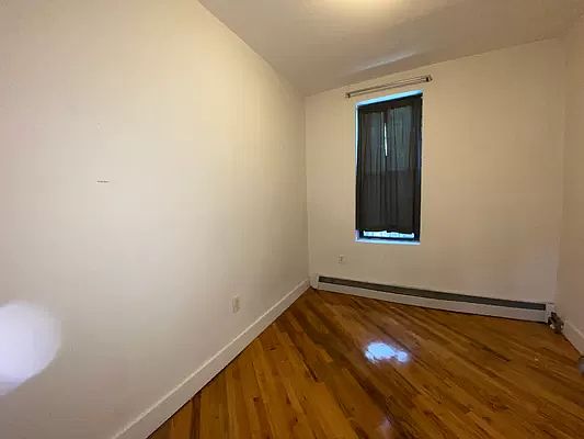 4th image of 383 Sumpter St APT 1R