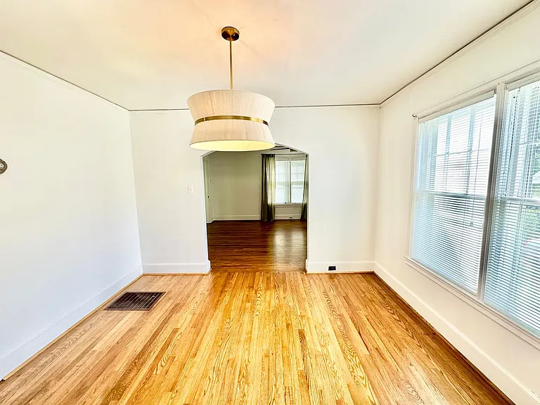 441 Jackson St — Photo 20