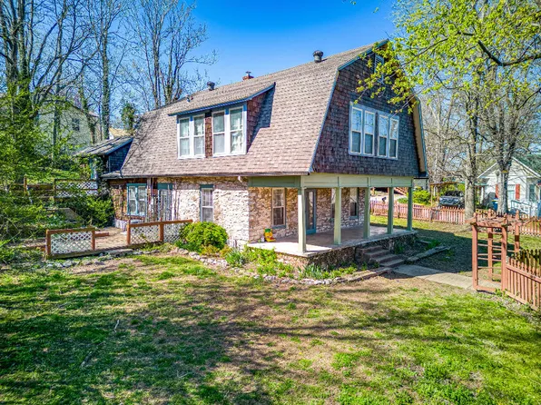 402 S Clifford St, Harrison, AR 72601