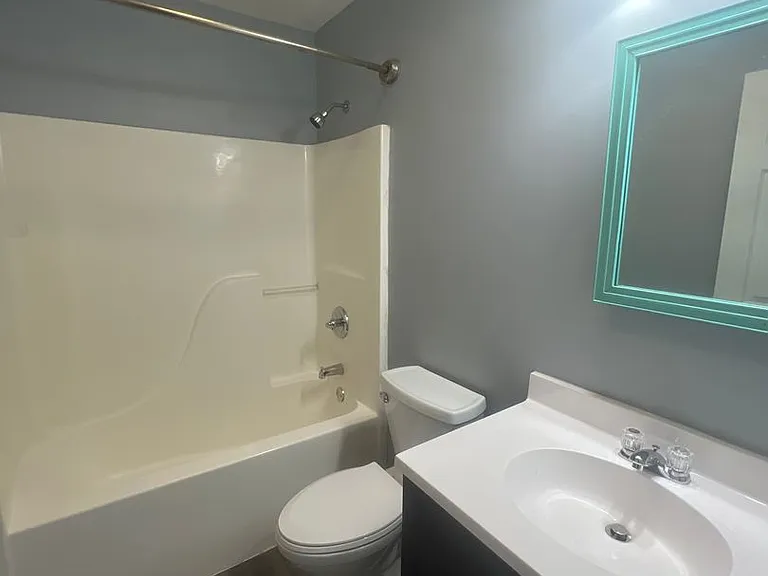 409 N Ewing St — Photo 8