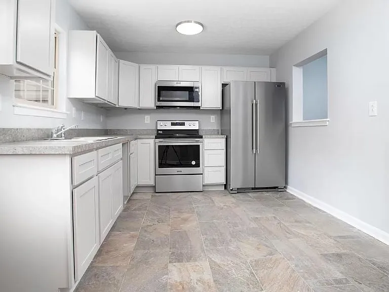 2924 Blairdon Cir — Photo 3
