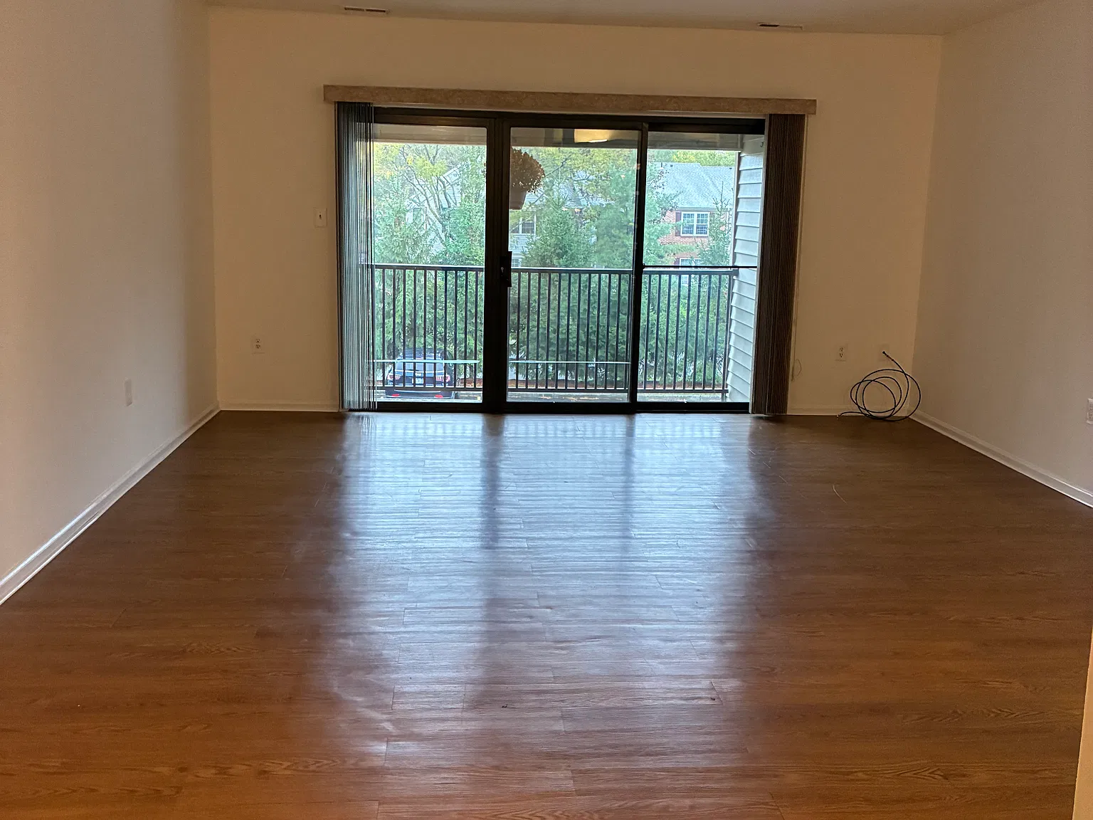 2 bed, 1200 sqft, $2,100 — Photo 2