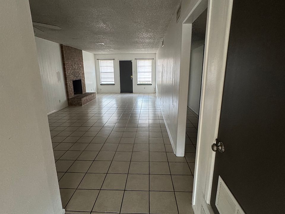 1st image of 1334 Tanglewood Ln #1334