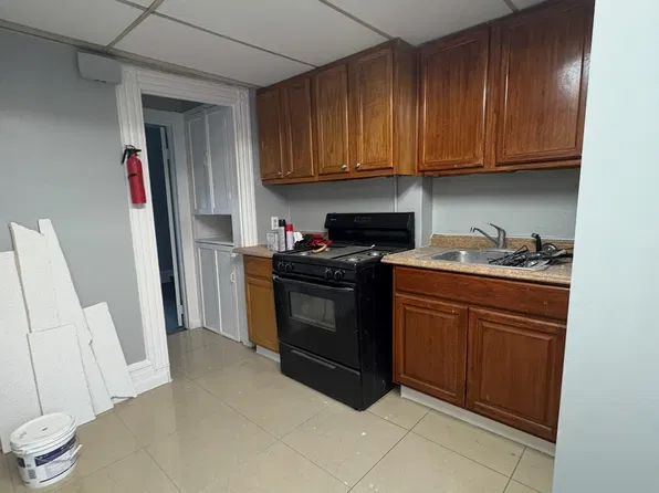 266 Garside St #3, Newark, NJ 07104